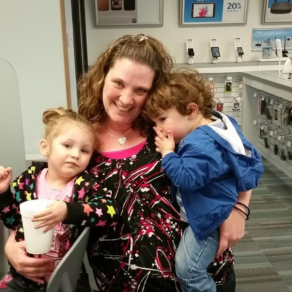 Meet your Posher, Nina - Picture 1 of 1